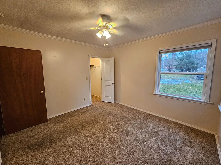3710 E Chattaroy Rd — Photo 15