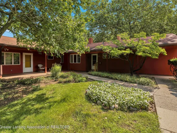 928 Lantern Hill Dr, East Lansing, MI 48823