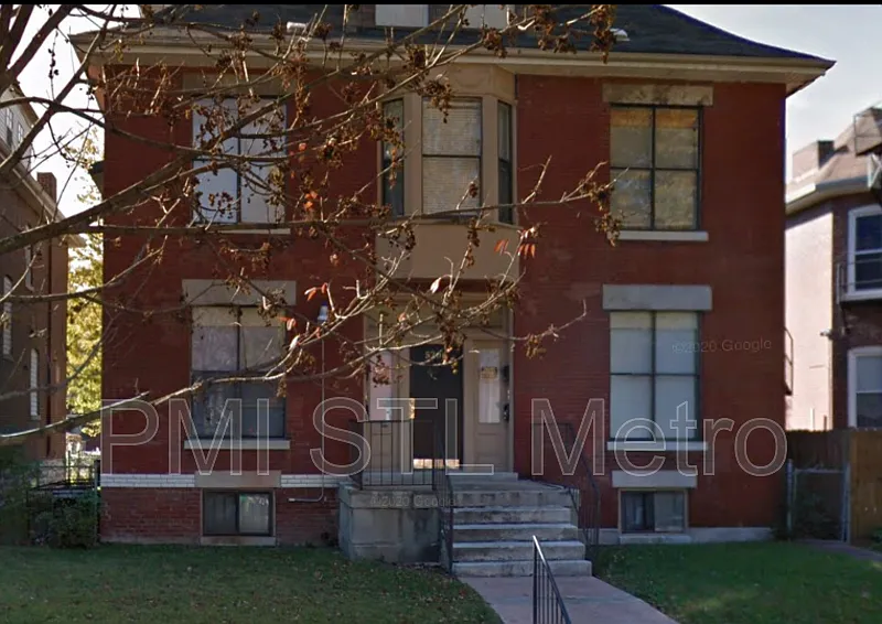 5206 Vernon Ave #2W