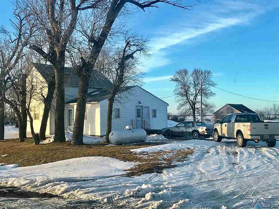 2nd image of 704 223rd St