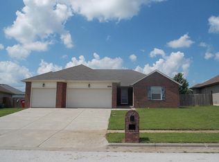 5457 W Basswood Ct, Springfield, MO 65802