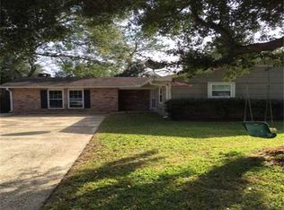 2704 Convent Ave, Pascagoula, MS 39567