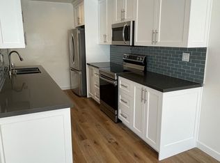 136 S Palm Dr, Beverly Hills, CA 90212