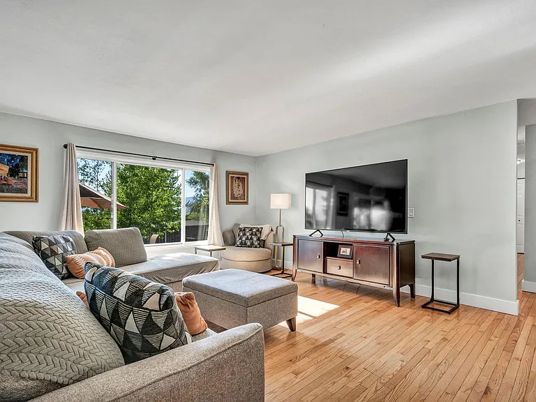 2655 Parkway Dr — Photo 19