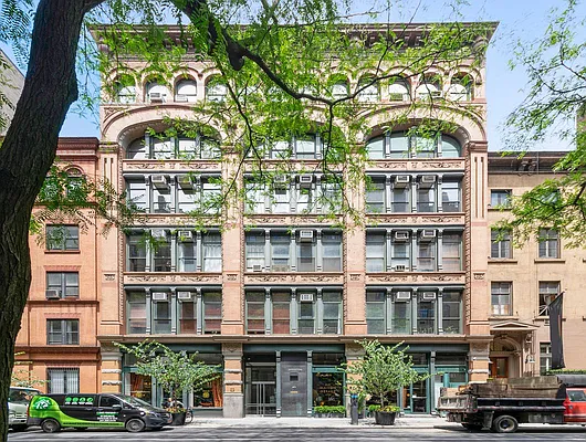 Sold by Compass | media 17