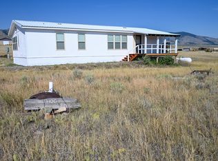 514 College St, Winston, MT 59647