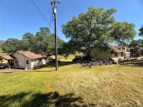 5th image of 2877 Trower Rd