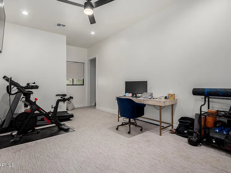 2544 E Pierson St — Photo 34