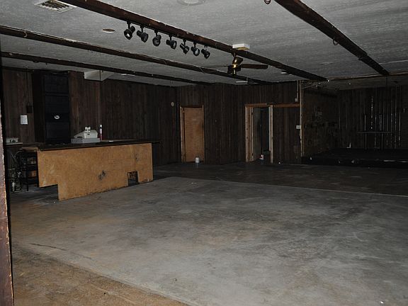 2nd image of 1330 Pleasant Valley Blvd