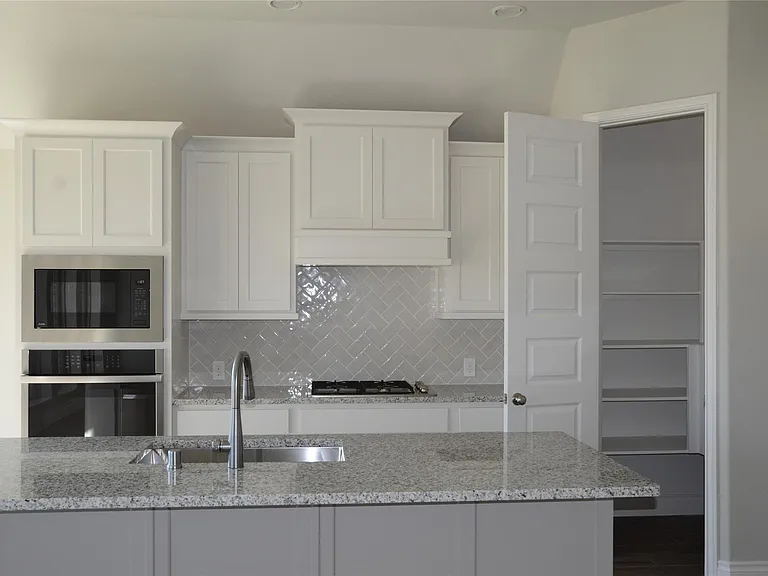 10511 Forfar Ln — Photo 9