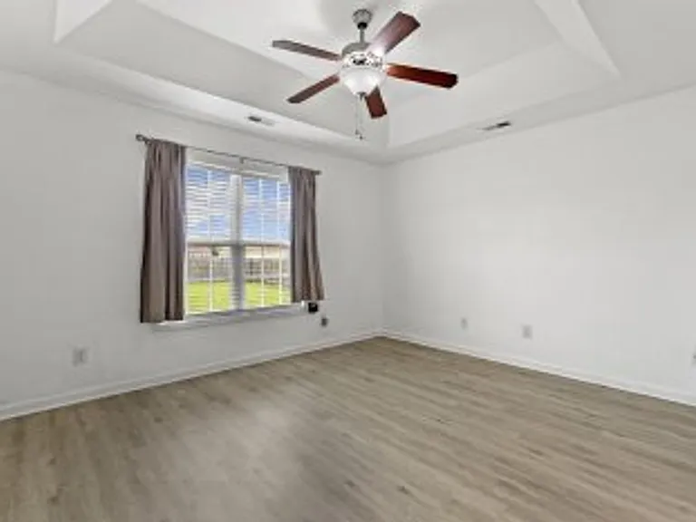 302 Redemption Ct — Photo 12