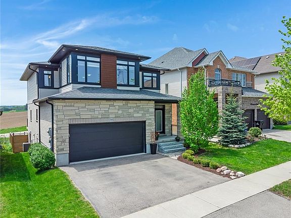 2nd image of 795 Autumn Willow Dr