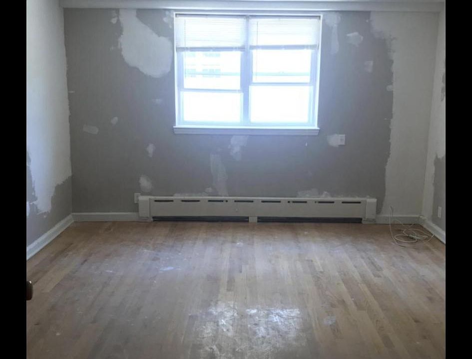 2nd image of 914 Kimball Ave