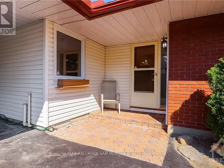 761 Garner Ave — Photo 3