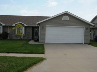 809 Clubhouse Dr, McPherson, KS 67460