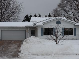 3603 Parkside East Cir, Eau Claire, WI 54701