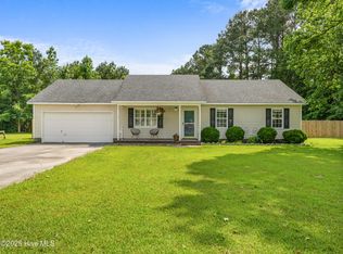 122 Meadow Farms Rd, Richlands, NC 28574