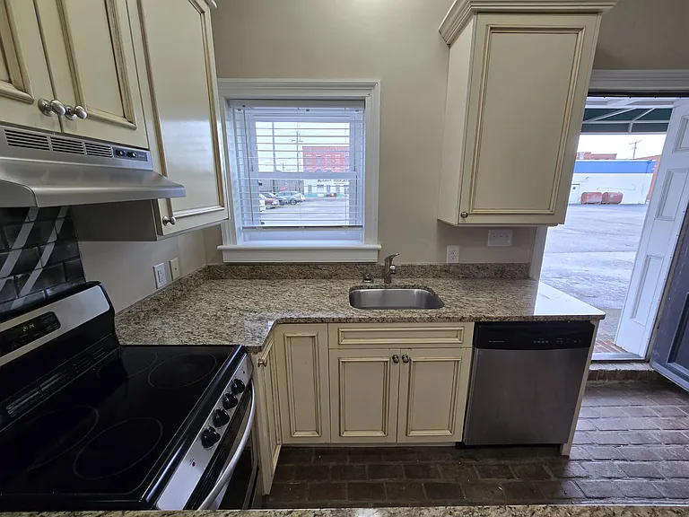 201 E Bank St #20 — Photo 13