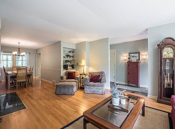 5th image of 294 Hill Ave