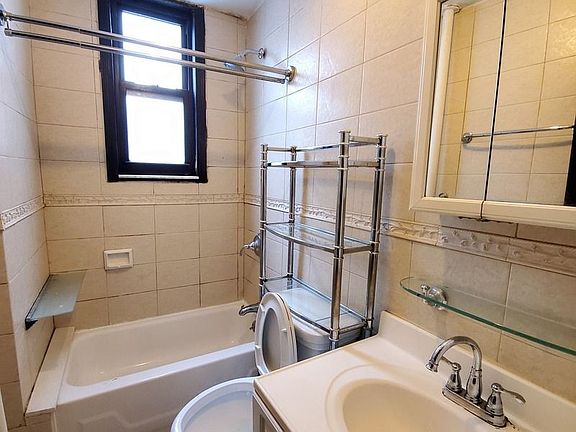 5th image of 30-53 36th St #2R