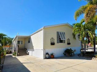3871 Blueberry Ln, Saint James City, FL 33956