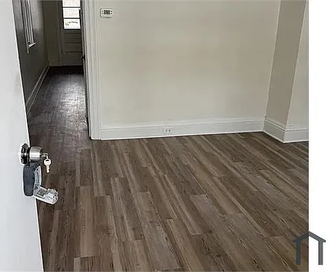 532 Vermont Ave #1/2 — Photo 11