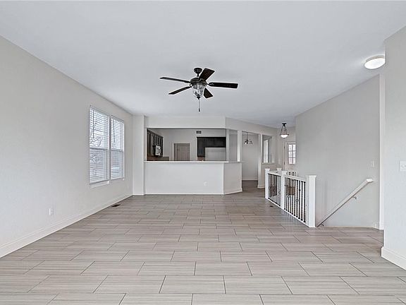 5th image of 1811 W Elm Ter