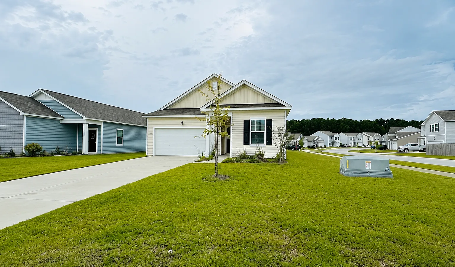 512 Pender Woods Drive — Photo 1