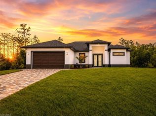 808 Willard AVE, LEHIGH ACRES, FL 33972