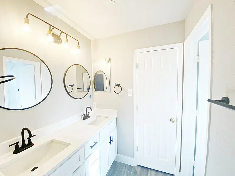 1700 Shiprock Dr — Photo 6