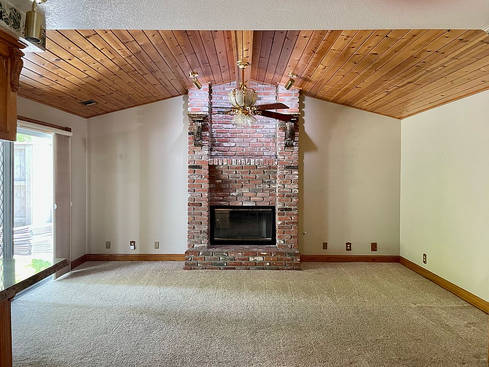 1st image of 2237 Banbury Cir