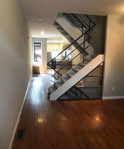 1626 S Charles St — Photo 2