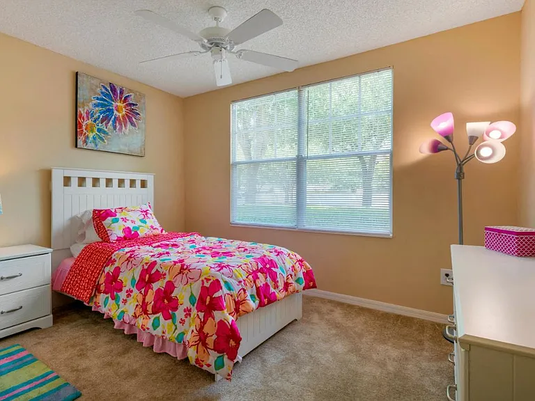 Lindsey Terrace Apartments — Photo 27