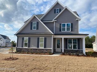 2810 Longleaf Pine Cir, Leland, NC 28451