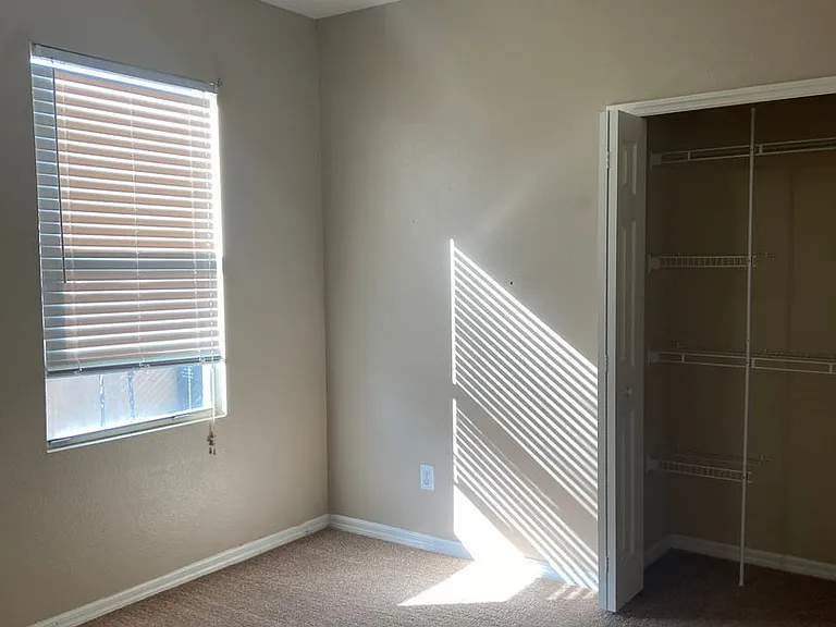 628 Madina Cir — Photo 15