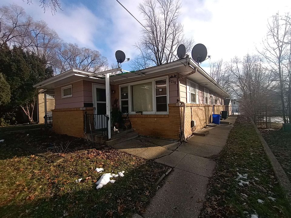 1st image of 2217 17th Ave