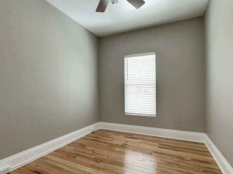 1385 S Logan St — Photo 7