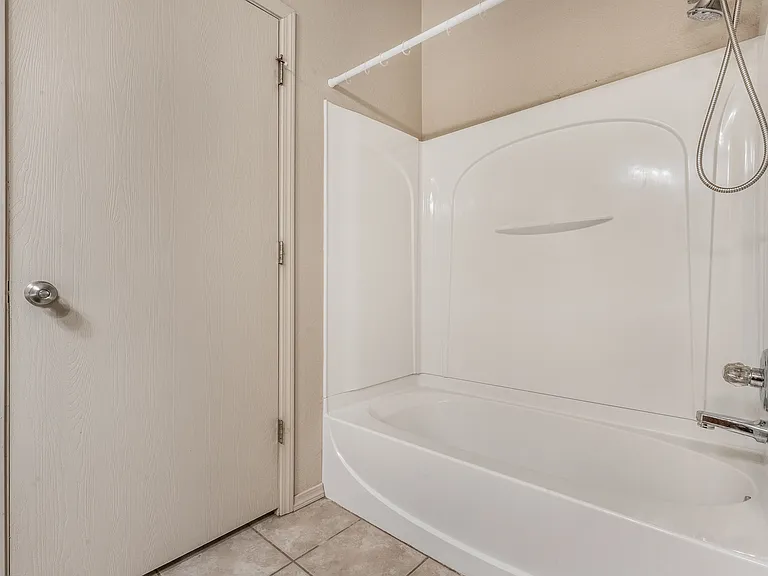 3602 Janus Cir — Photo 9