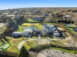 156 Duck Pond Ln, Southampton, NY 11968