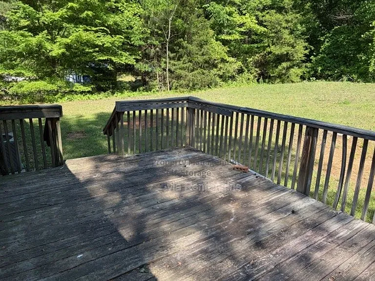 125 Elberta Dr — Photo 15