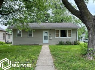 600 S Walnut St, Creston, IA 50801