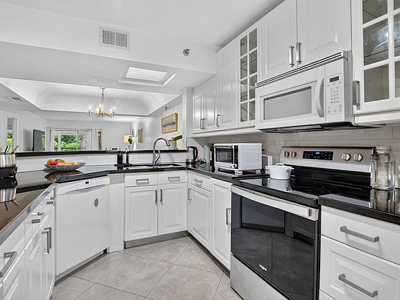 2nd image of 23344 CAROLWOOD Lane #505