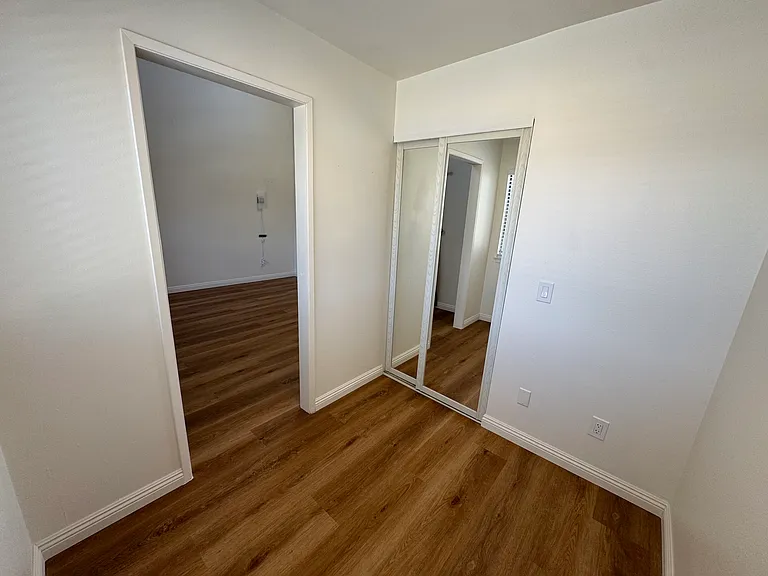 606 E Workman St — Photo 16
