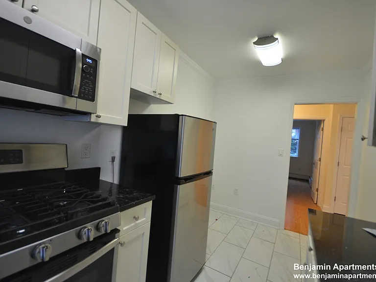 50 Alton Pl #1 — Photo 5