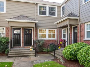 2555 NW Savier St APT 3, Portland, OR 97210