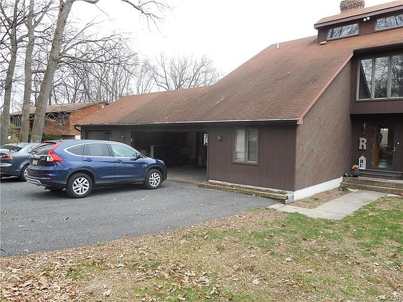 2nd image of 632 Bishops Pl