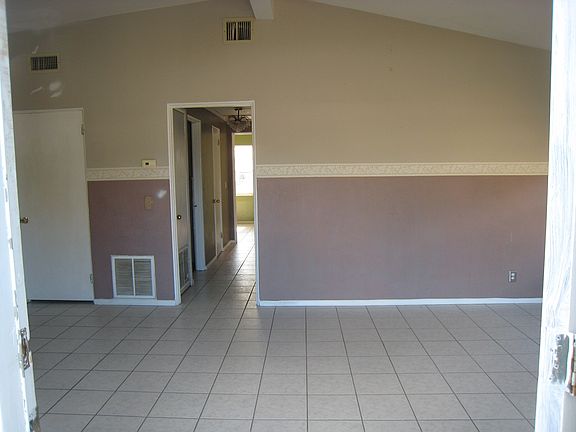 4th image of 123 W Coleman Circle