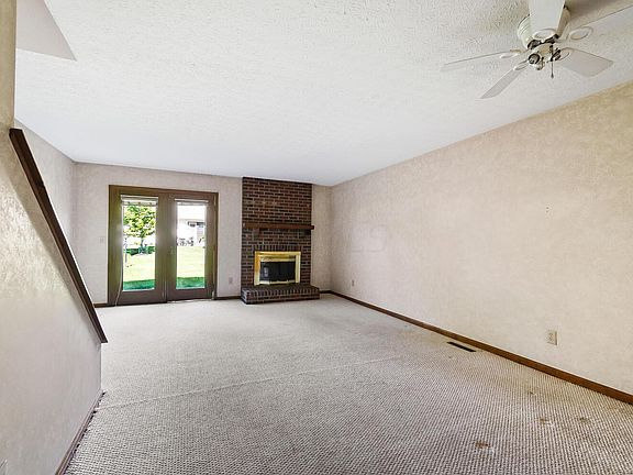 4th image of 3157 Parkview Cir