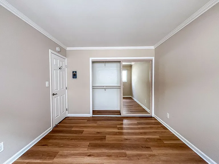 221 Sheldon St — Photo 21