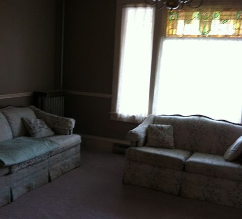 FRONT LIVING ROOM 